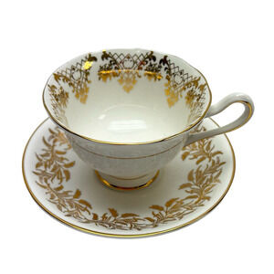 Royal Albert Windsor Bone China England Teacup & Saucer Gold Leaf Print